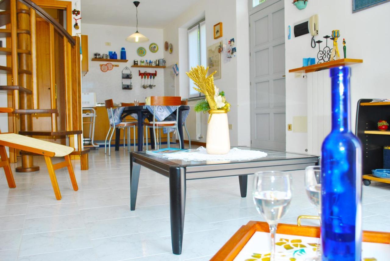 Ferienwohnung Loft With Big Terrace Lake View Sala Comacina Exterior foto