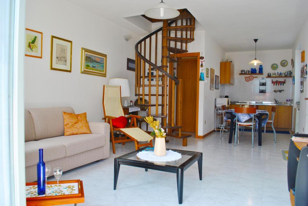 Ferienwohnung Loft With Big Terrace Lake View Sala Comacina Exterior foto